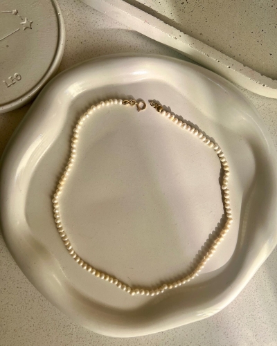 Naszyjnik PEARL choker z małymi naturalnymi perłami 